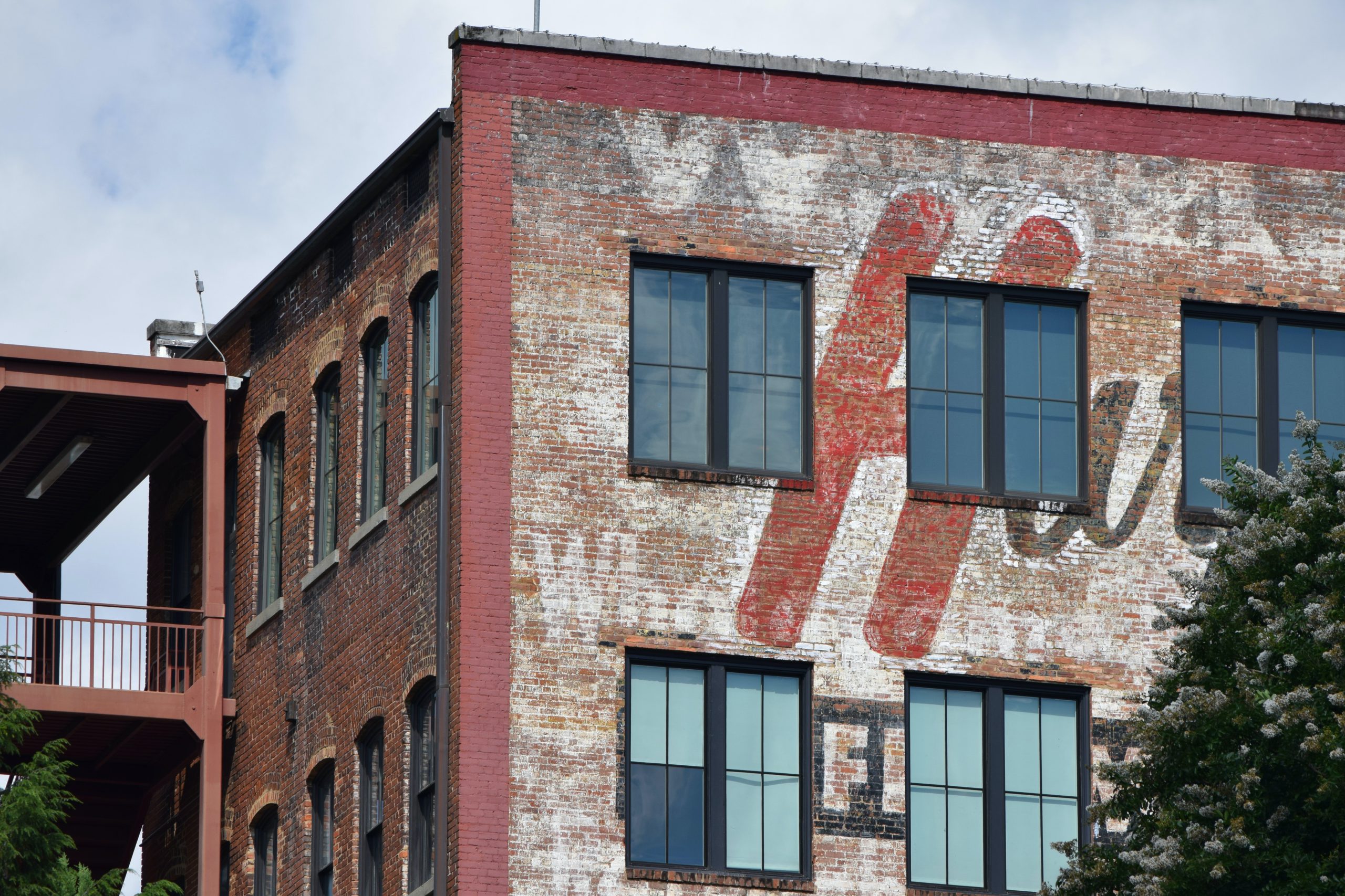 The Case for Mid-Market Real Estate and Crowdinvesting